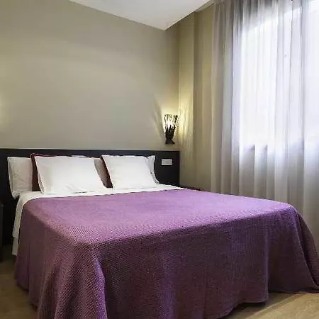 Short Group Camp Nou Serviced Appartamento